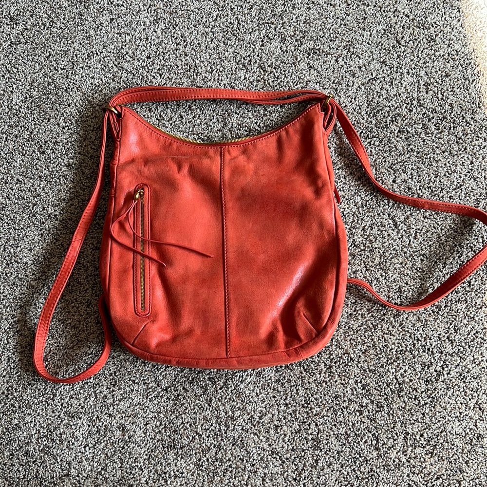 HOBO Merton Convertible Leather Shoulder Bag in Lava
